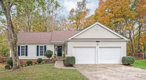 2124 Caleo Cir, Charlotte, NC 28270