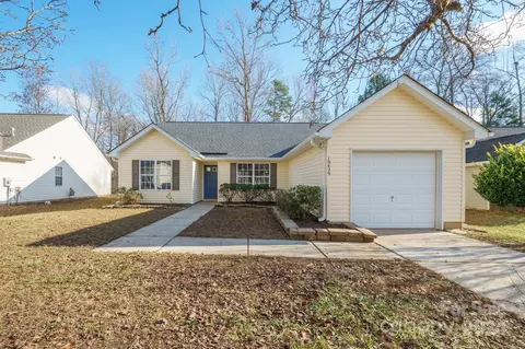 10429 Gold Pan Rd, Charlotte, NC 28215