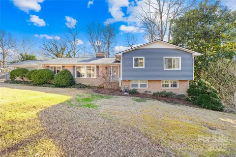 3801 Bellevue Ter, Gastonia, NC 28056