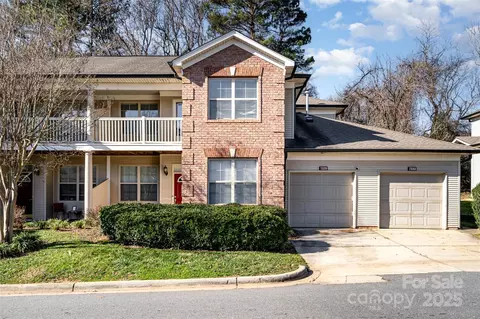 7333 Michaels Landing Dr, Charlotte, NC 28262