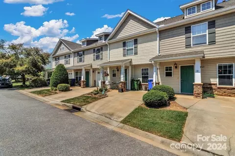 81 Old Salem Ct, Fletcher, NC 28732