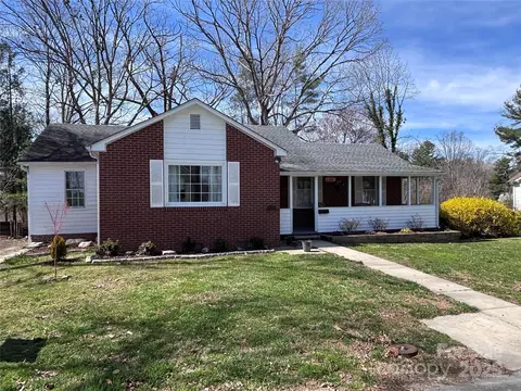 1307 Hyman Ave, Hendersonville, NC 28792