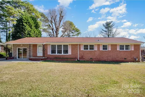 632 Armstrong Park Rd, Gastonia, NC 28054