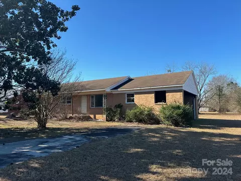 835 Baxley Pond Rd, Kershaw, SC 29067