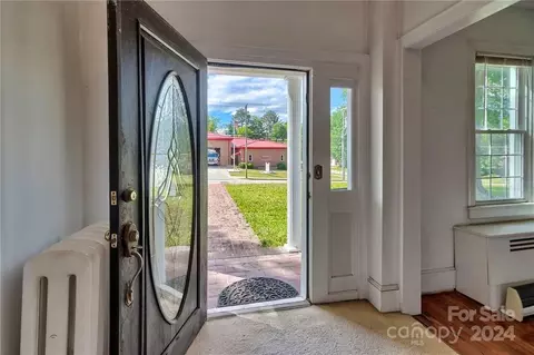 Entry Way - 402 E Arch St, Lancaster, SC 29720 photo 1 of 4