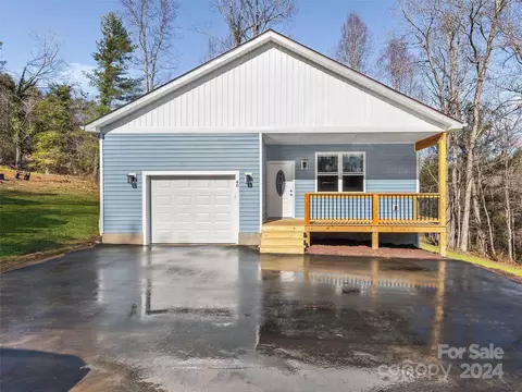 46 Smokey Quartz Ln, Flat Rock, NC 28731