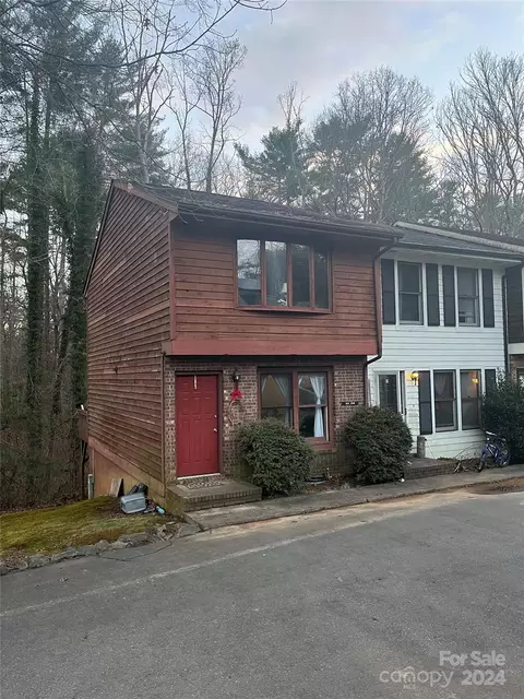8205 Terra Dr, Arden, NC 28704