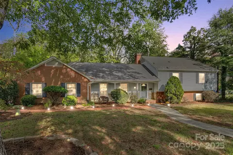 3319 Mill Pond Rd, Charlotte, NC 28226