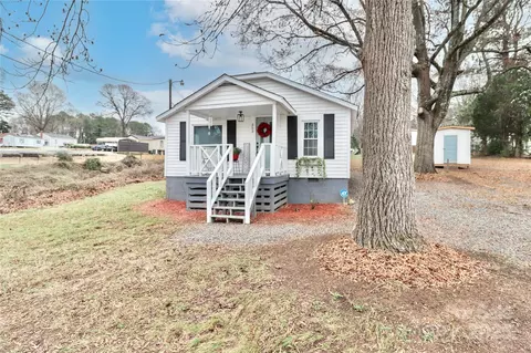 353 Lee St, Mooresville, NC 28115