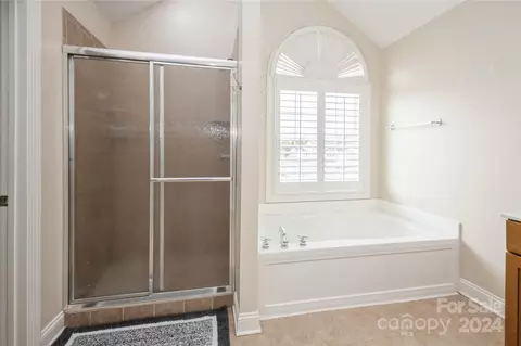 Bath - 3589 County Down Ave, Kannapolis, NC 28081 photo 2 of 4