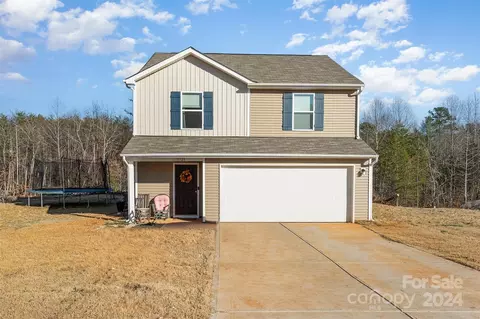 3321 Rian Dr, Lenoir, NC 28645