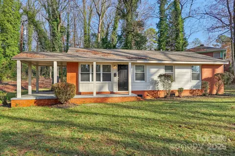 2016 Norwich Pl, Charlotte, NC 28208
