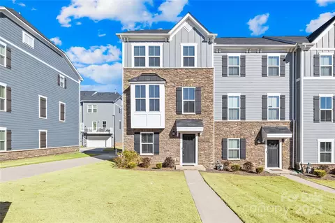 10776 Overlook Mountain Dr, Charlotte, NC 28216