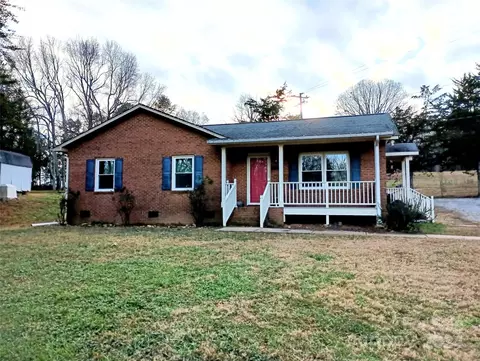 212 Camp Rotary Rd, Gastonia, NC 28052