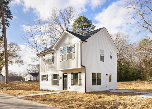1125 El Paso St, Kannapolis, NC 28083