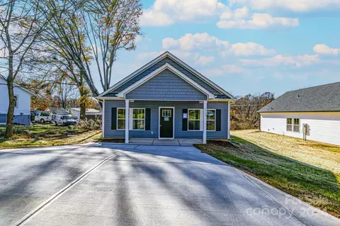 1711 Pope Ave, Gastonia, NC 28052