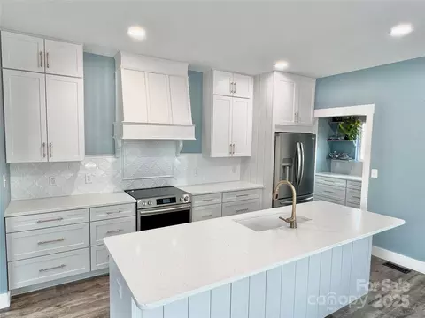 122 Arrowood Ln, Harmony, NC 28634 photo 4