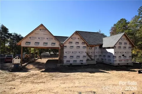 6506 Pargo Rd, Charlotte, NC 28216