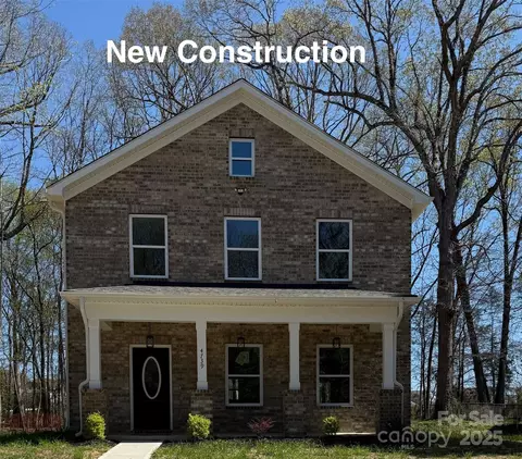 4739 Whispering Oaks Dr, Charlotte, NC 28213