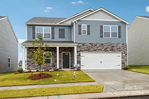 8072 Plymouth Dr, Sherrills Ford, NC 28673