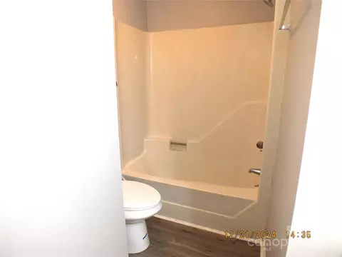 Bath - 1857 Williams Cir, Lancaster, SC 29720 photo 1 of 2