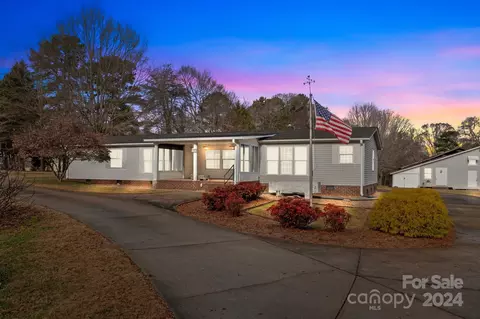 1540 E Ridge Rd, Salisbury, NC 28144 photo 2