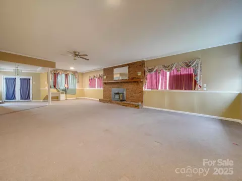 Living - 523 Fox Ave, Chester, SC 29706 photo 16 of 18