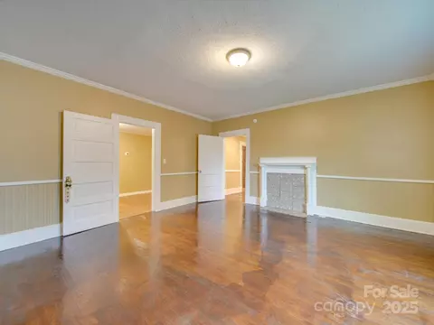 Living - 523 Fox Ave, Chester, SC 29706 photo 14 of 18