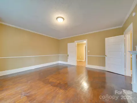 Living - 523 Fox Ave, Chester, SC 29706 photo 13 of 18