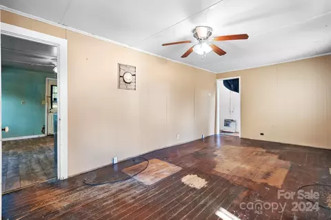 Living - 811 Markham Rd, Tryon, NC 28782 photo 2 of 2
