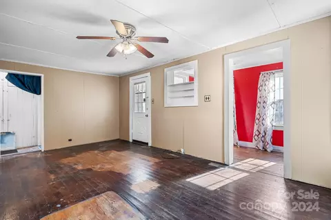Living - 811 Markham Rd, Tryon, NC 28782 photo 1 of 2