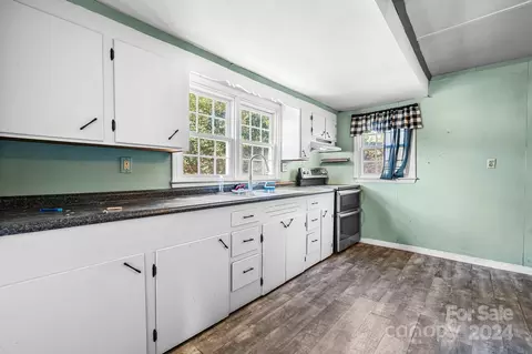 Kitchen - 811 Markham Rd, Tryon, NC 28782 photo 1 of 1