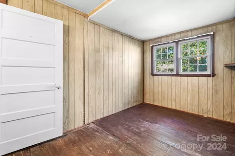 Bedroom - 811 Markham Rd, Tryon, NC 28782 photo 2 of 5