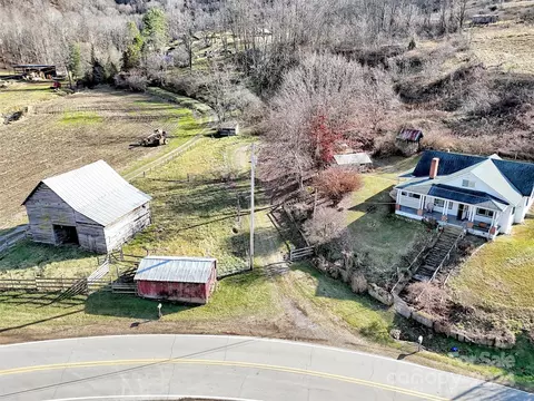 3818 Liner Creek Rd, Clyde, NC 28721