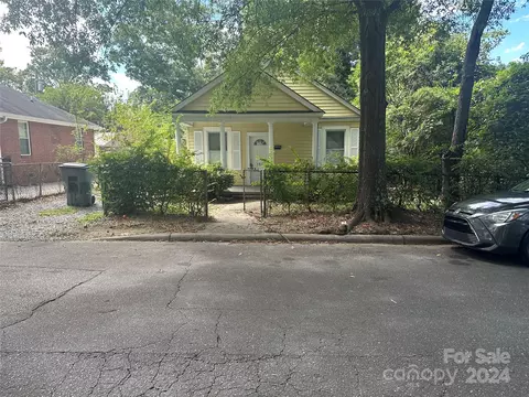 1817 Brewton Dr, Charlotte, NC 28206