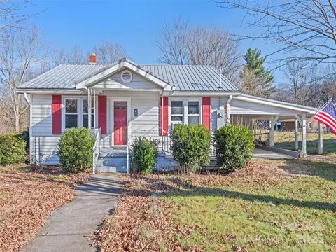 101 Hyatt St, Waynesville, NC 28786