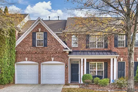 8120 Oratorio Pl, Charlotte, NC 28270
