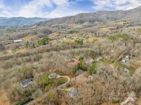 View/Area - 511 Nellie John Dr, Clyde, NC 28721 photo 2 of 5