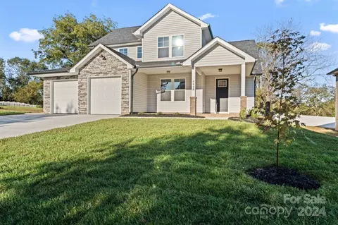 4448 Triumph Sw Dr SW, Concord, NC 28027