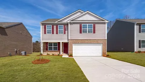 5055 Beargrass Dr, Dallas, NC 28034