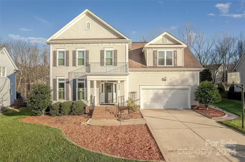 6906 Red Maple Dr, Charlotte, NC 28277