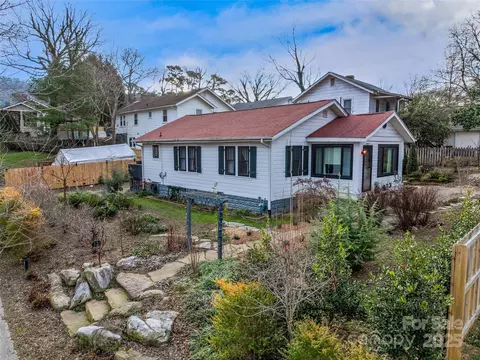12 Irving St, Asheville, NC 28804
