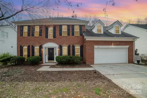 6654 Kingbird Ct, Charlotte, NC 28215