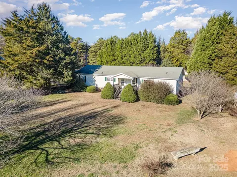 105 Shall Mar Ln, Mooresville, NC 28117
