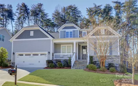 17627 Caddy Ct, Charlotte, NC 28278