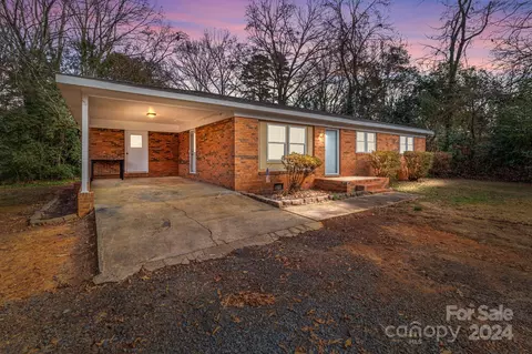 304 Shady Ln, Norwood, NC 28128