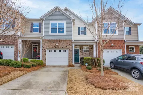 7028 Woodsbay Ln, Rock Hill, SC 29732