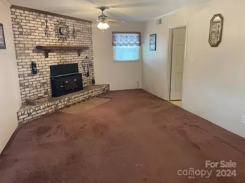 Living - 4024 Stack Rd, Monroe, NC 28112 photo 4 of 5