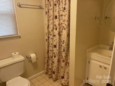 Bath - 4024 Stack Rd, Monroe, NC 28112 photo 1 of 2