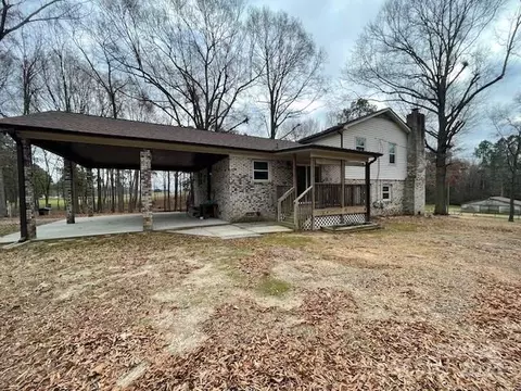 Exterior - 4024 Stack Rd, Monroe, NC 28112 photo 7 of 12